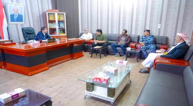 محافظ شبوة يشدد على ضرورة الالتزام بتنفيذ قانون التخطيط الحضري