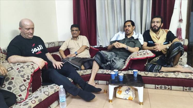 وزير النفط ونائب رئيس اتحاد الكرة يقيمان مأدبة إفطار وعشاء لبعثة المنتخب الوطني الأول لكرة القدم