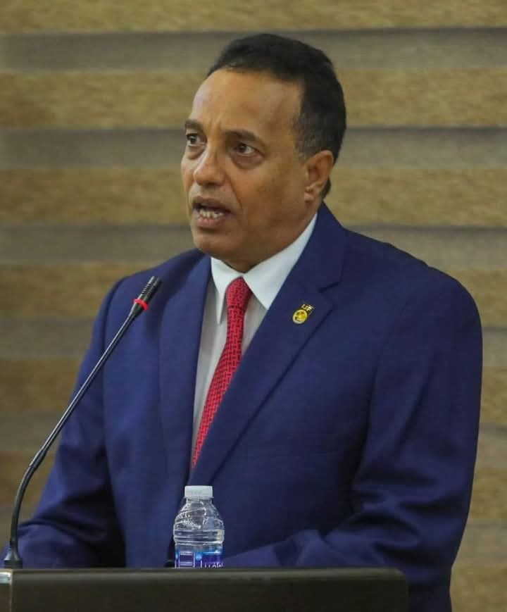 الوزير البكري يهنئ نعمان شاهر بمناسبة فوزه برئاسة الاتحاد العربي للجودو
