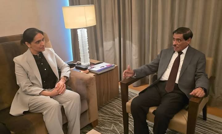 النائب البحسني  يبحث مع سفيرة المملكة المتحدة مستجدات الأوضاع المحلية والإقليمية