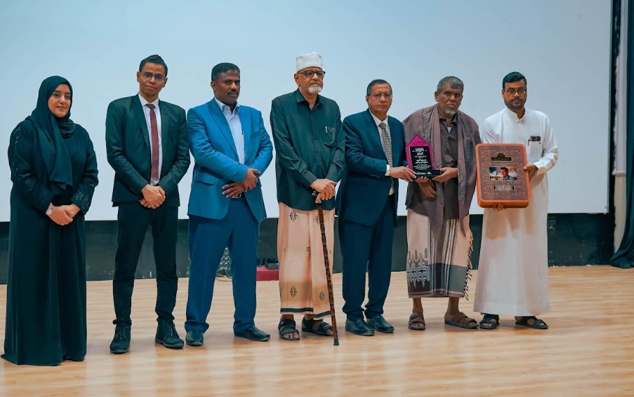 فعالية بالمكلا تحتفي بالعطاء الأدبي والثقافي للبروفسور عبدالله البار والاستاذ صالح باعامر