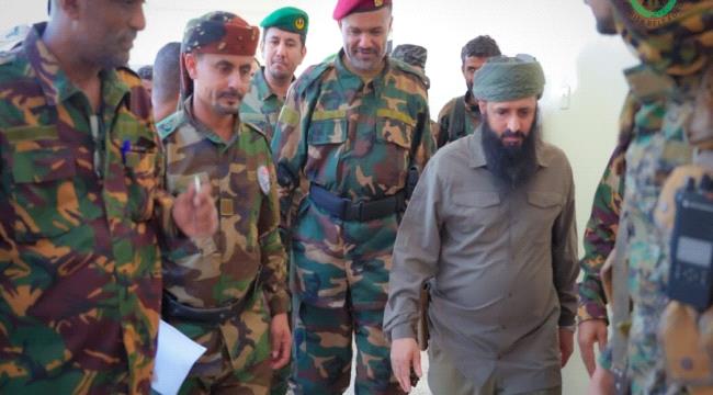 العميد الوالي يتفقد قوات الحزام الأمني في أبين ويشيد بتضحياتها البطولية