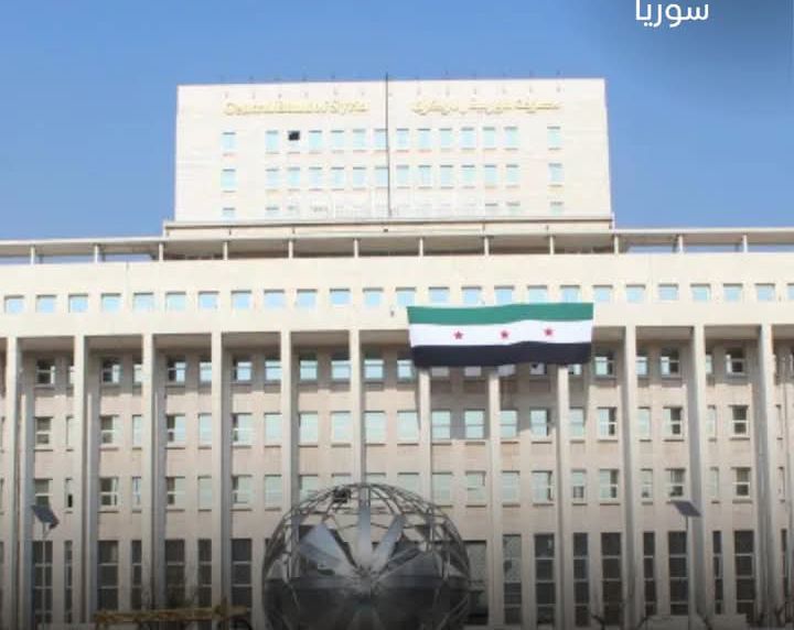 خبراء.. رفع العقوبات يفسح الطريق أمام تدفق الاستثمارات إلى سوريا