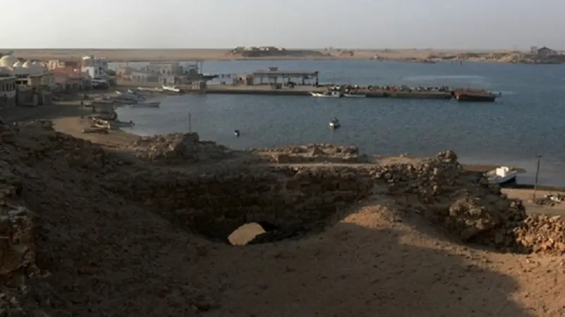 الحوثي يشدد القيود على سكان جزيرة كمران بعد الغارات الأميركية