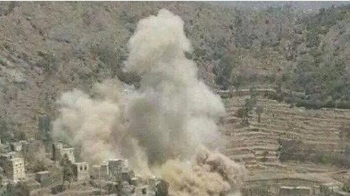 مليشيات الحوثي تفجر منزل مواطن بعبوات ناسفة جنوب تعز