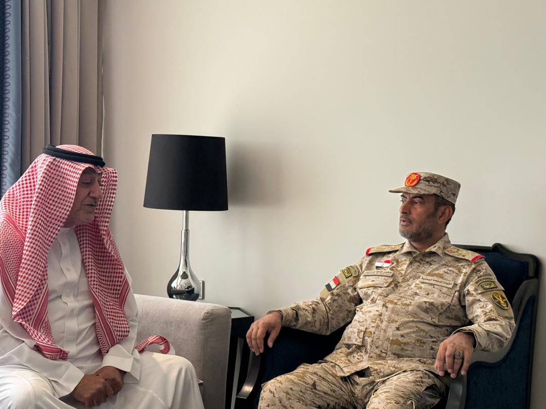 رئيس الأركان اليمني يبحث ومدير عام (مسام) خطط العمل المستقبلية