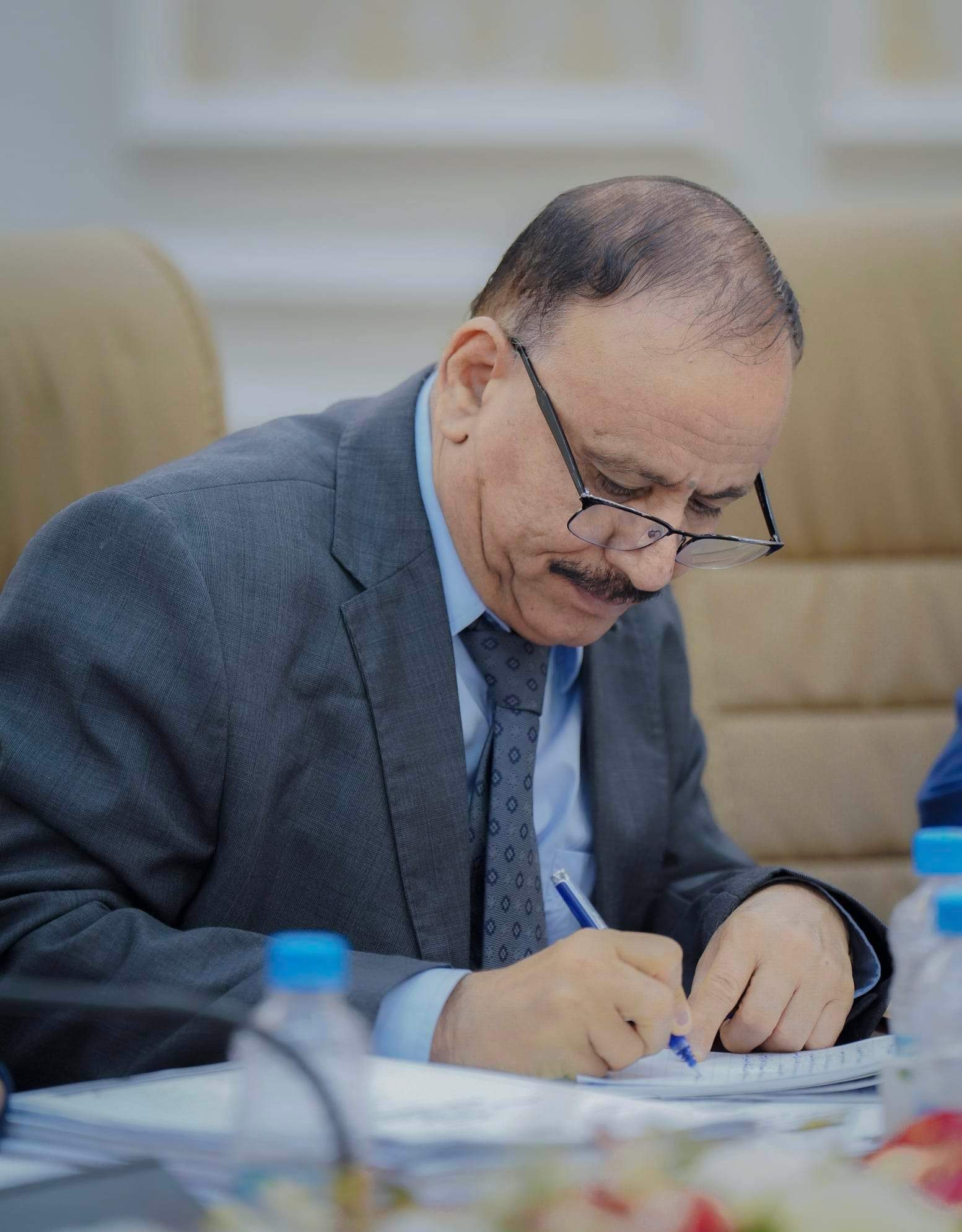 وزير النقل يصدر قرارات تكليف في الهيئة العامة للطيران المدني والأرصاد