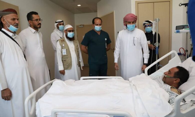 وزارة الأوقاف تتابع الحالة الصحية للحجاج اليمنيين في مكة