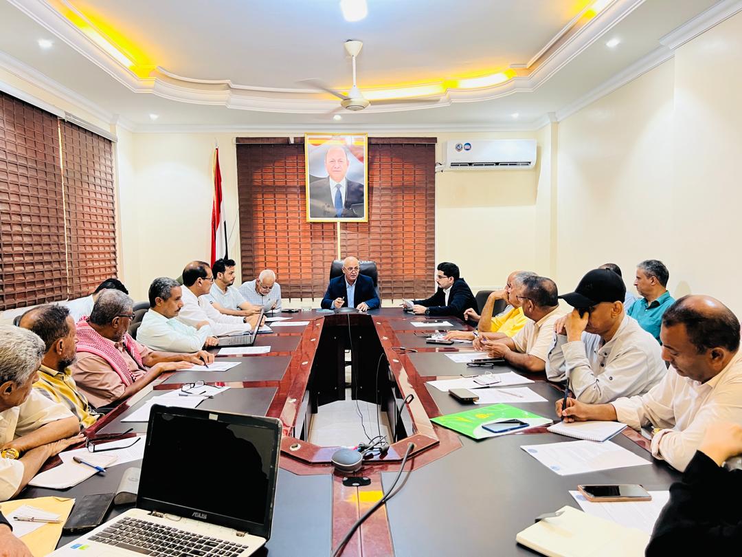 الشرجبي يفتتح اجتماعاً تشاورياً لتحديث النسخة الثالثة من المساهمات المحددة وطنيا
