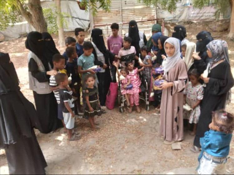رئيسة جمعية إكرام تزور مركز الأمل لرعاية وتأهيل ذوي الهمم وتقدم دعمًا حليب وشكولاتة