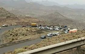 إثر حادث مروري.. مصرع ثلاثة وإصابة 11 بنقيل سمارة