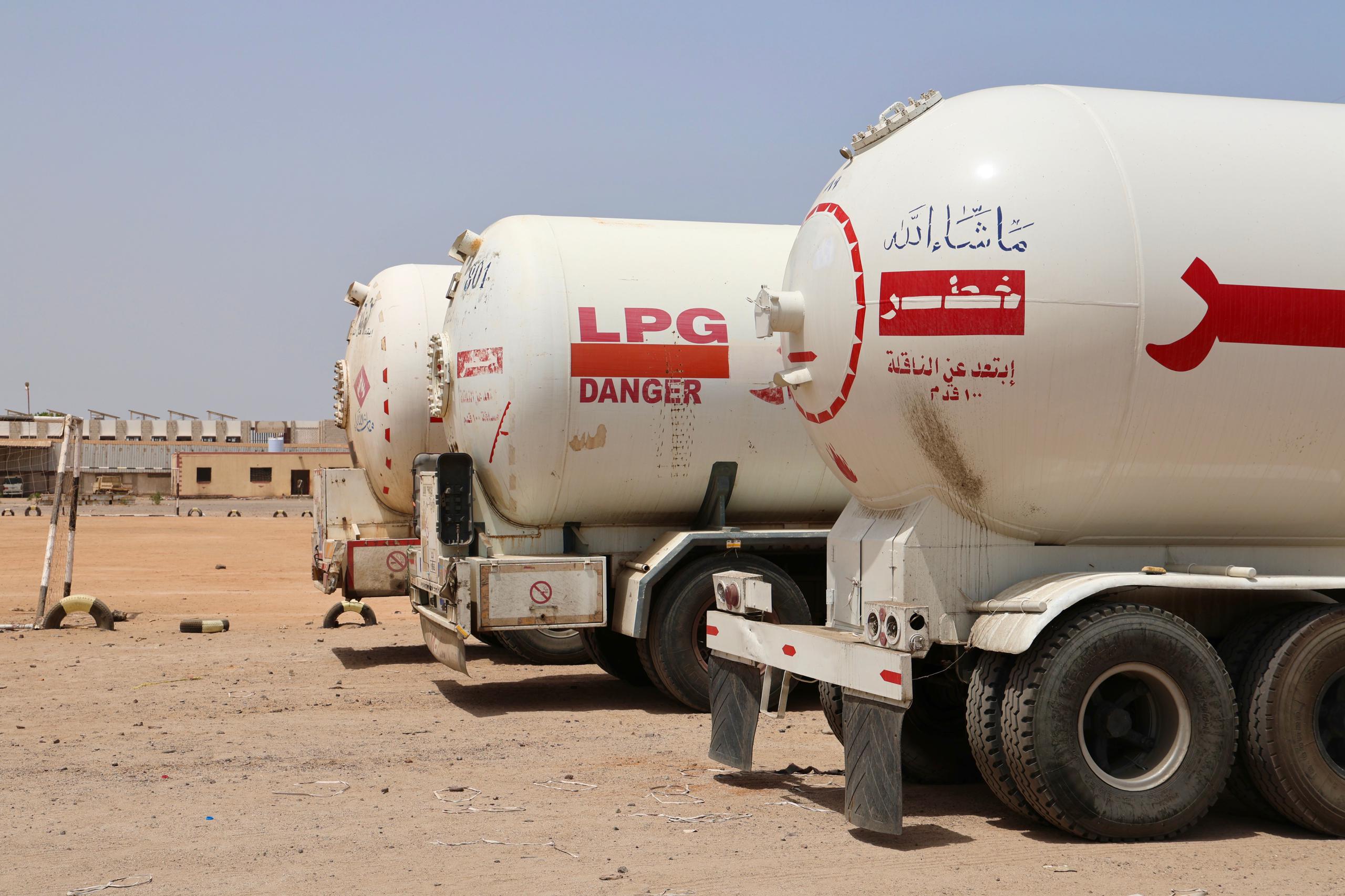 بتوجيهات من المحرّمي.. إحباط عملية تهريب مقطورات غاز كانت في طريقها إلى الحوثيين
