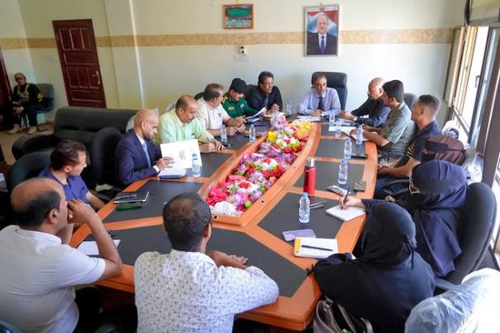 نائب محافظ شبوة يحذر من أزمة المهاجرين غير الشرعيين