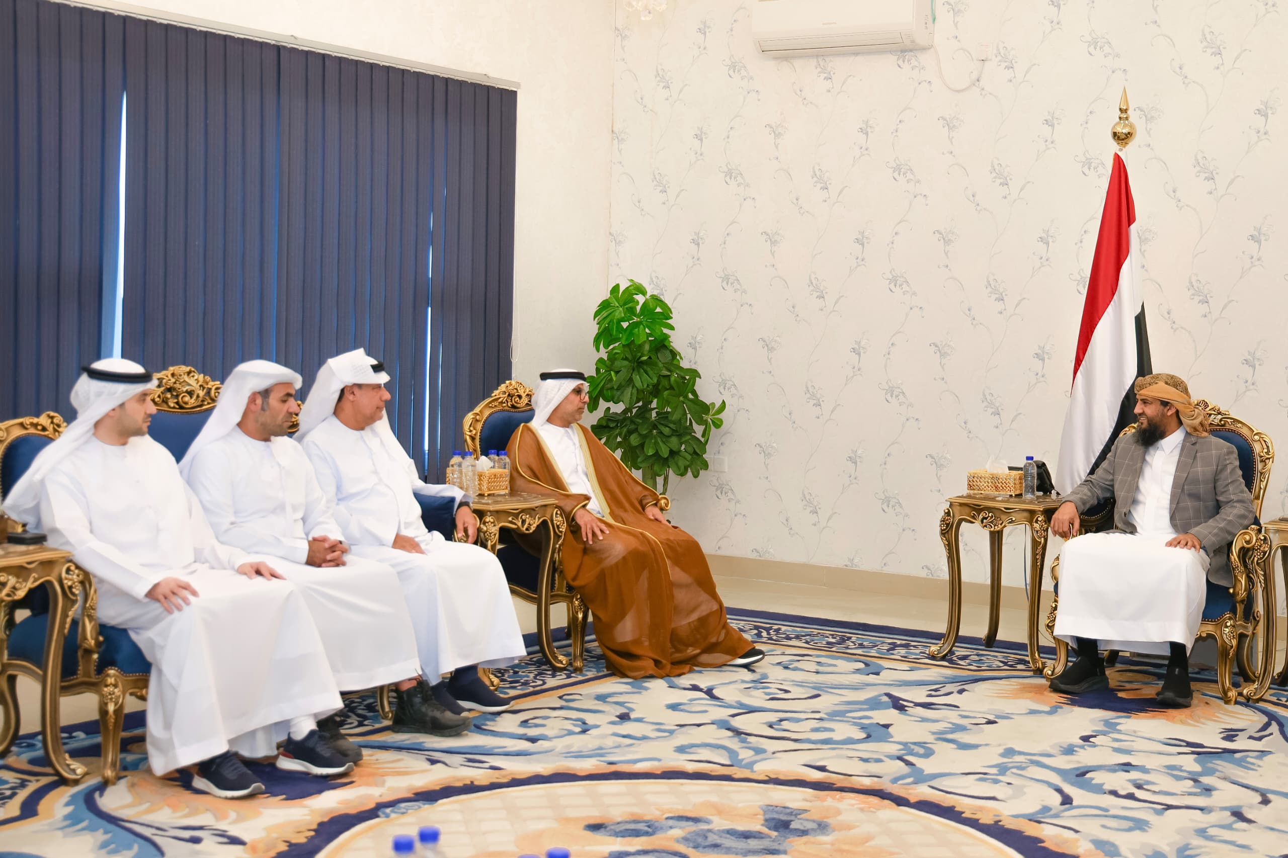 المحرّمي يستقبل السفير الإماراتي ويشيد بالدعم المقدم لبلادنا في مختلف المجالات