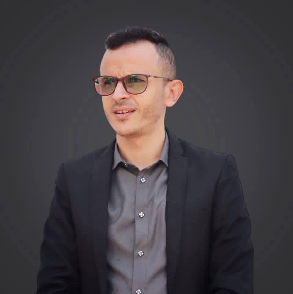 نقابة الصحفيين اليمنيين تدين اختطاف الصحفي ماجد زايد وتطالب الحوثيين بالإفراج عن جميع الصحفيين المعتقلين