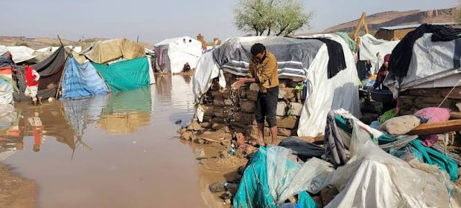 إحصائية: تضرر أكثر من 400 ألف شخص بسبب الأمطار الغزيرة والفيضانات