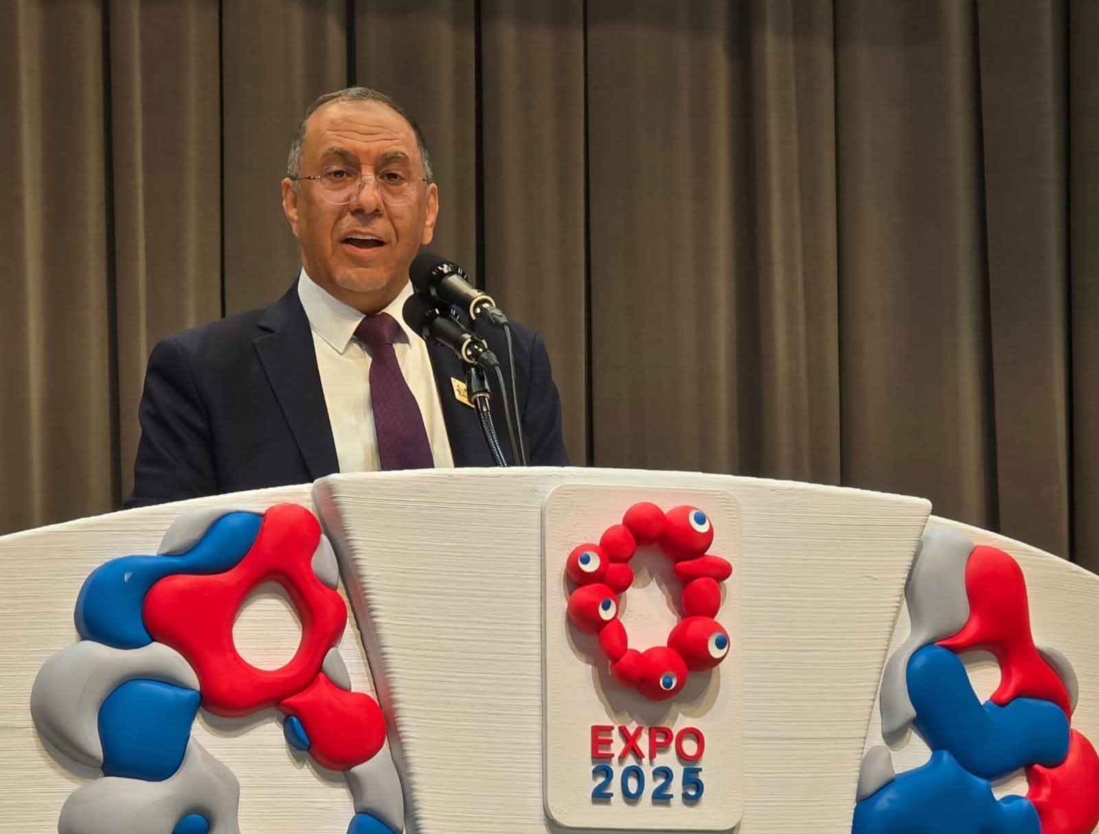 وزير الصناعة: نيل جناح اليمن ببرونزية إكسبو 2025 أوساكا اعتراف دولي بقدرة اليمنيين على التميز